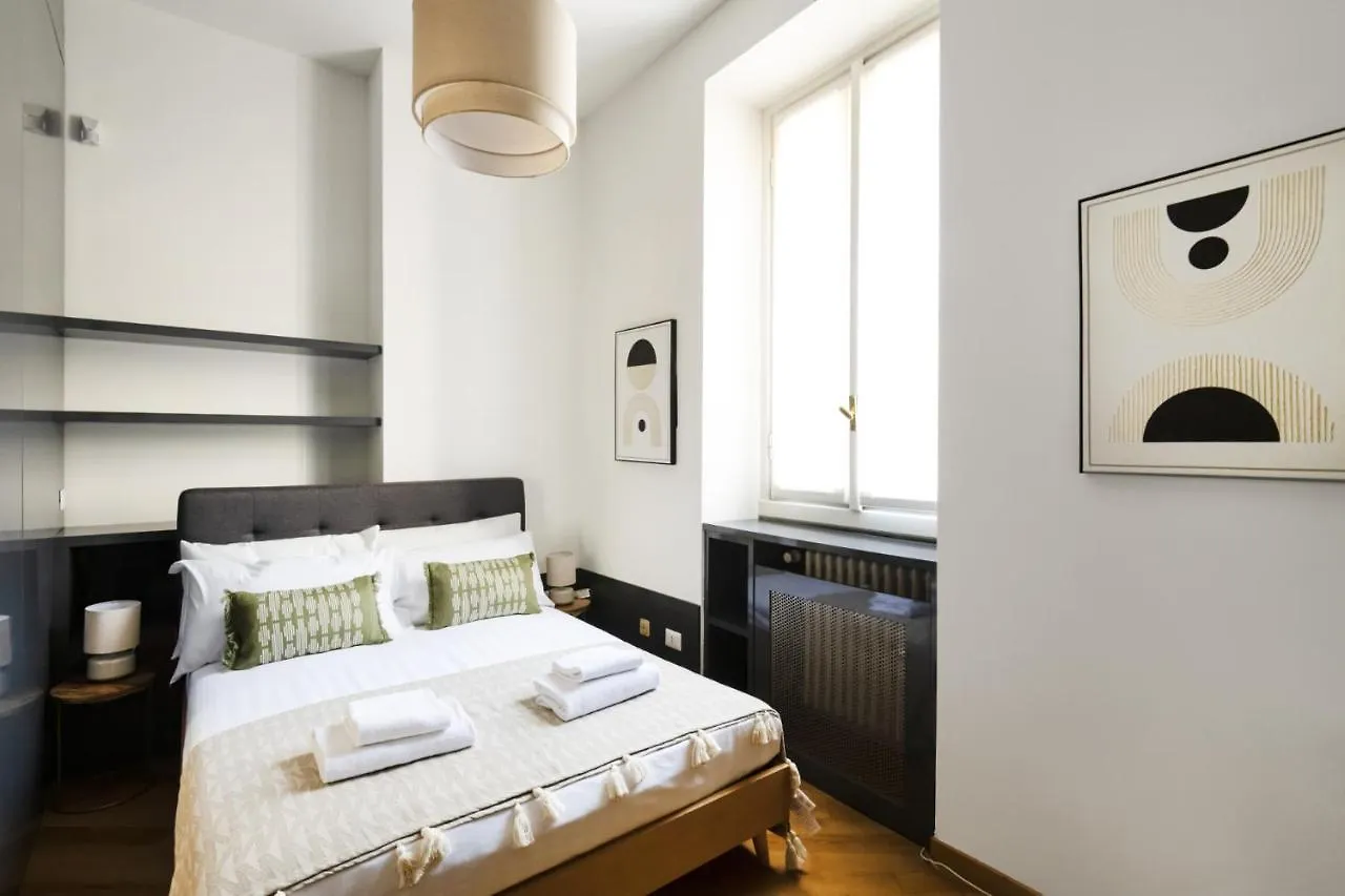 Easylife - Elegante Dimora A Due Passi Dal Duomo Apartment Milan 0*,  Italy