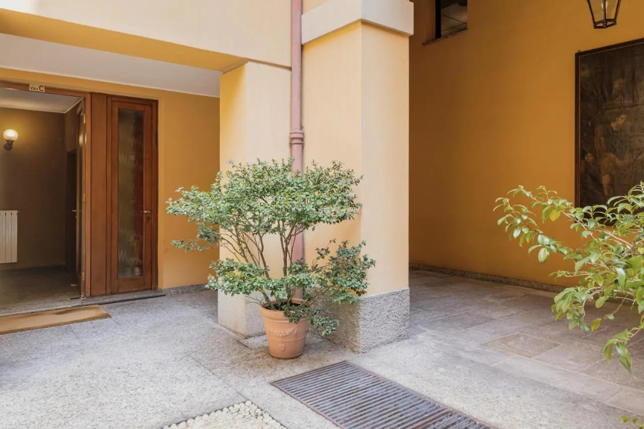 Easylife - Elegante Dimora A Due Passi Dal Duomo Apartment Milan
